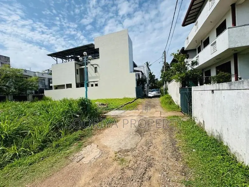 Highly Residential Land for Sale in Boralesgamuwa