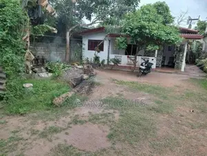 18.Perch Land with House for Sale Maharagama