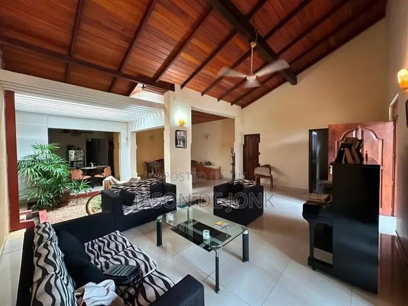11 Perch House for SALE in Malabe (H26040)