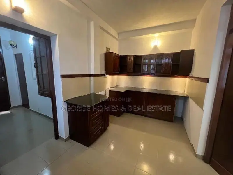 5 Bedroom House for Rent at Rosmead Place, Colombo 7