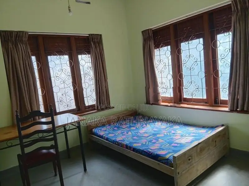 Rooms for Rent Girls in Delkanda