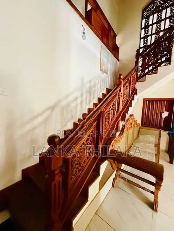 Luxury House for Rent with Furniture Wadduwa