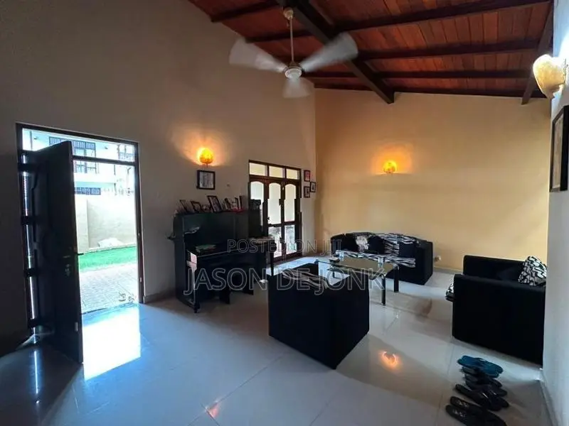 11 Perch House for SALE in Malabe (H26040)