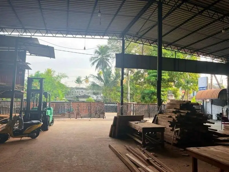 (SDS-518) High Valuable Commercial Building Sale in Walgama
