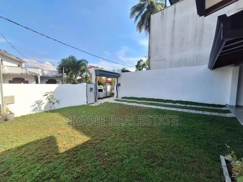 Brand New House for Sale in Athurugiriya