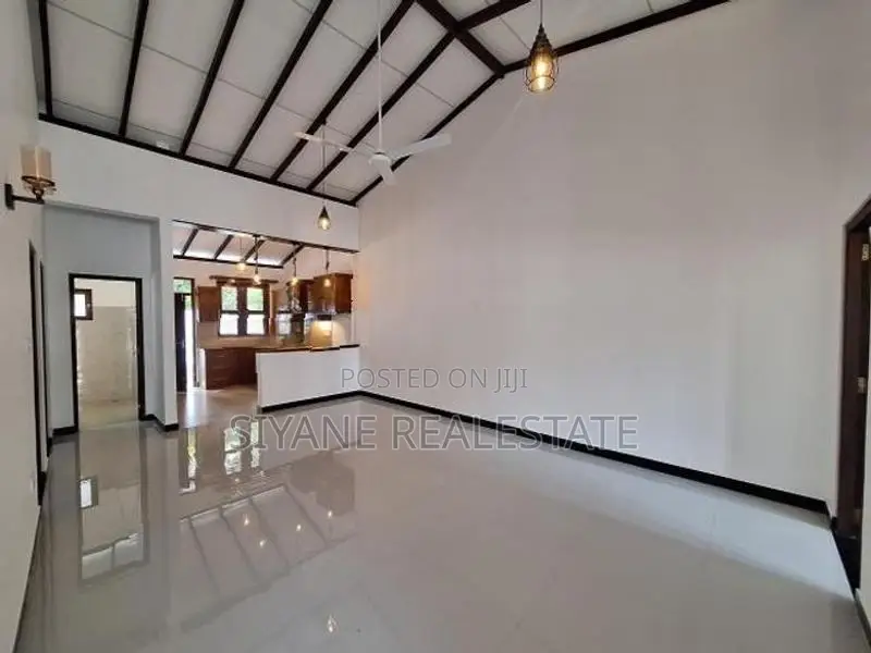 Brand New House for Sale in Athurugiriya