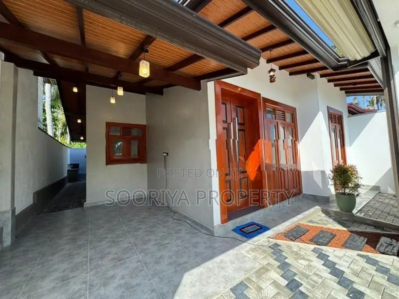 Superb Brand New House for Sale in Piliyandala