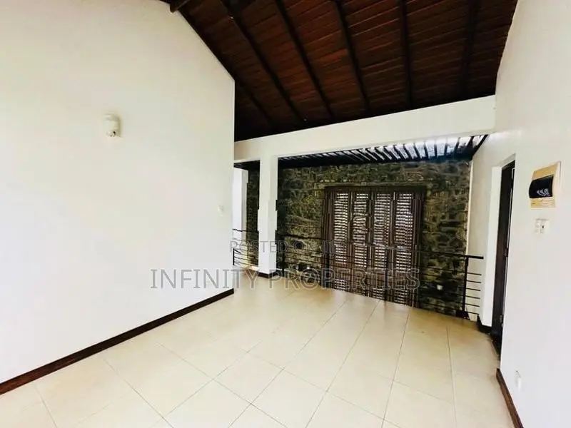 (AFA464) 2 Storey House for Sale At Pipe Road Koswatta Battaramulla