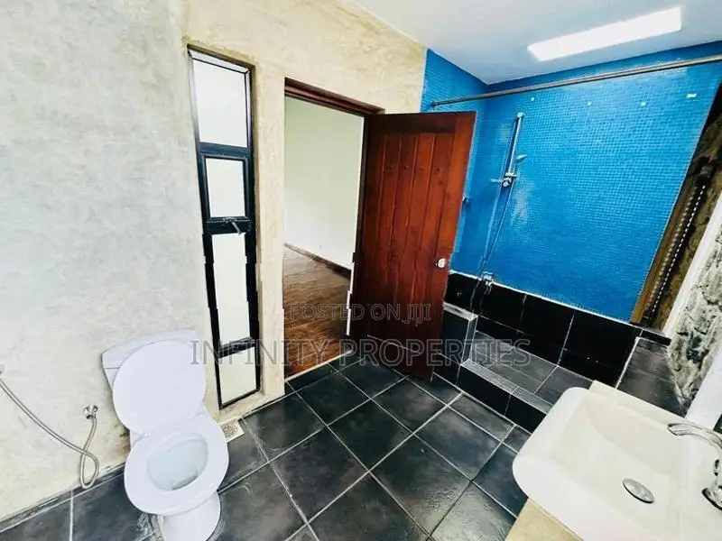 (AFA464) 2 Storey House for Sale At Pipe Road Koswatta Battaramulla