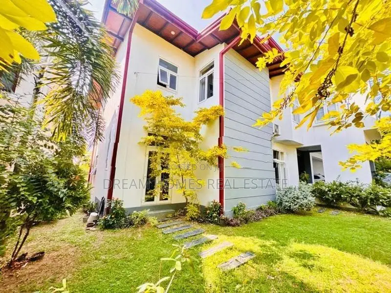 Luxury 5BR House for Sale in Thalawathugoda