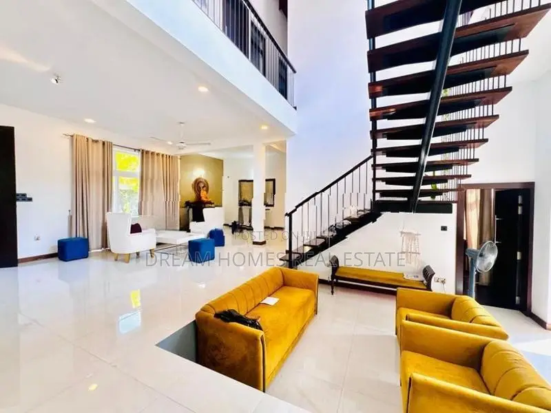 Luxury 5BR House for Sale in Thalawathugoda