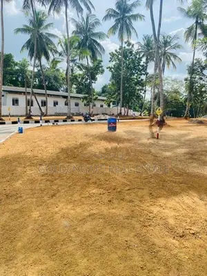 Gampaha Yakkala Best Land Sale Near Kandy Rode (500m)