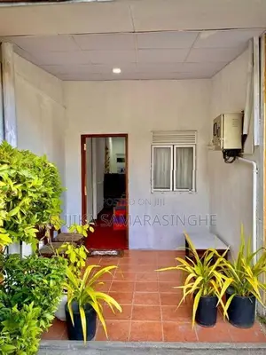 Room for Rent Two Girls Kadawatha