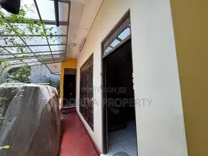 Near University House for Sale in Moratuwa Suwarapola