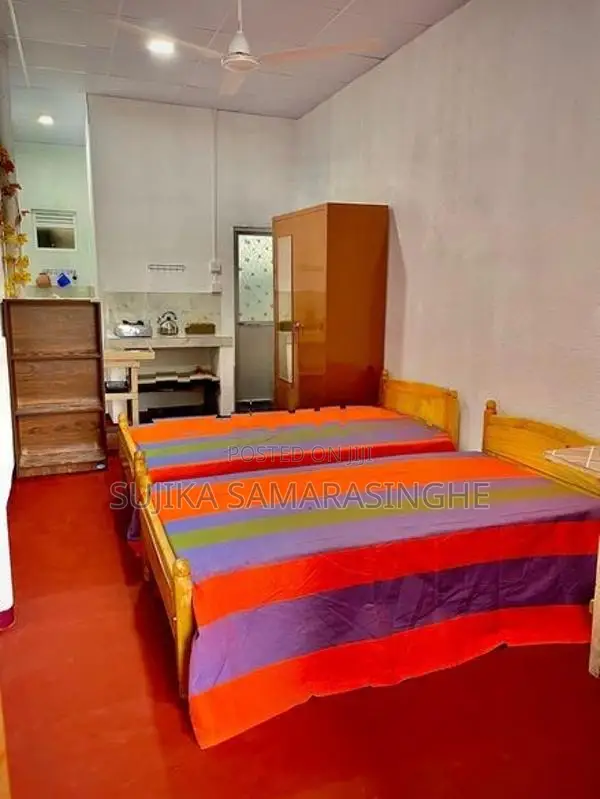 Room for Rent Two Girls Kadawatha