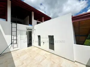 Luxury Two-Story Home for Sale – Kahathuduwa