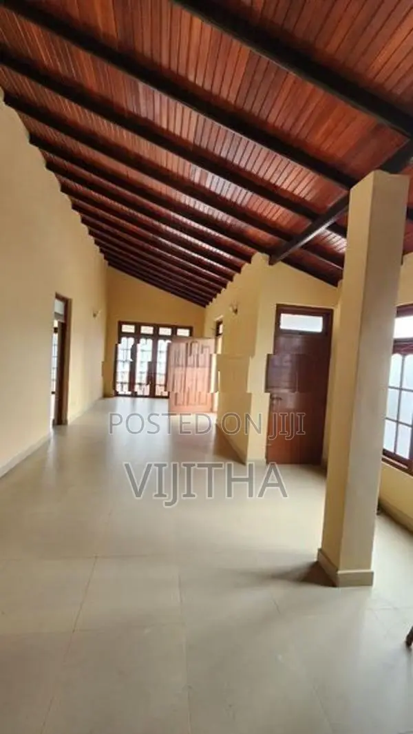 Upstairs House Unit for Rent Nugegoda