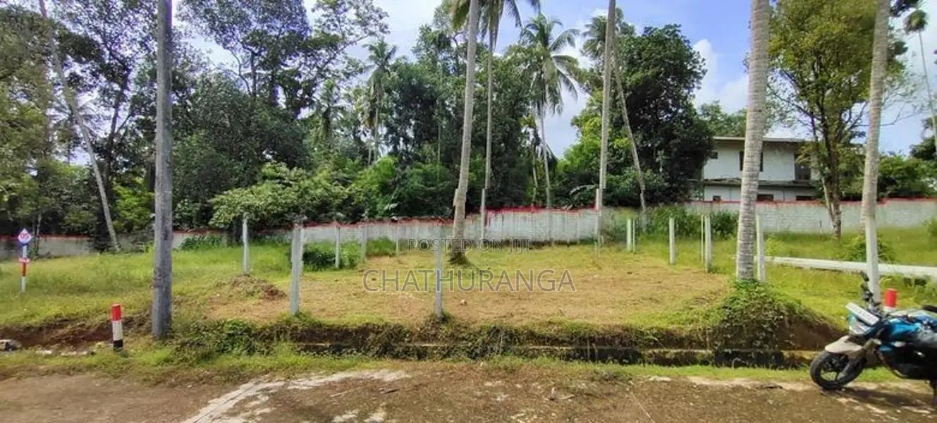 Residential Land Near Highway Entrance Kadawatha