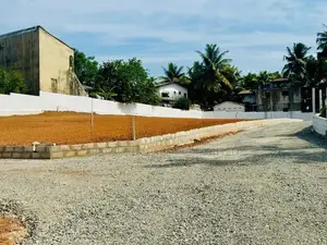 Land for Sale at Homagama City Limits (Urban Life)