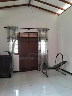 Two-Storey House for Sale – Makola | 20 Perches