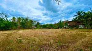 පදිංචියට හෝ වගාවට සුදුසු අක්කර 1ක ඉඩමක් විකිණීමට - මහියංගනය