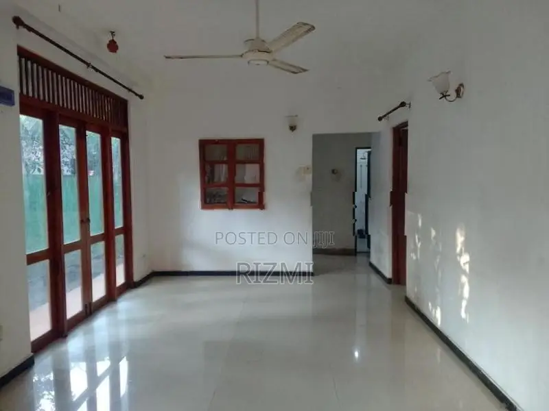 2BR ground floor house for rent in dehiwala kawdana attidia