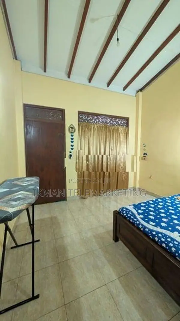 Houses with Large Garden for Rent - Wattala
