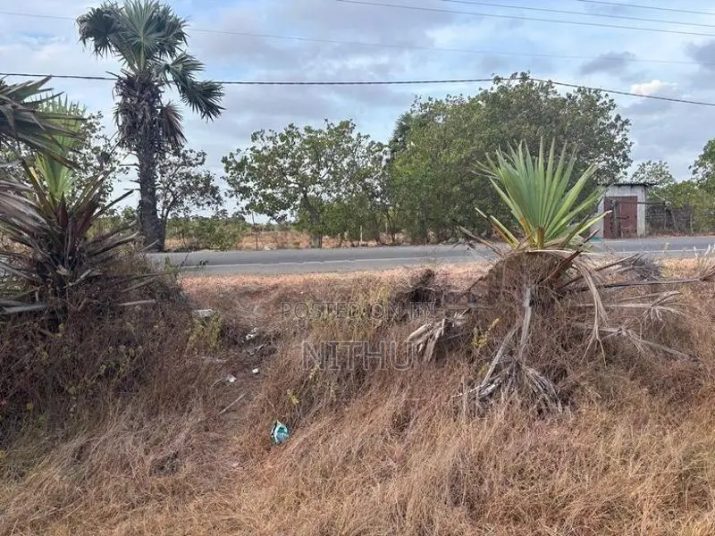 Land Sale Kaakaitheevu