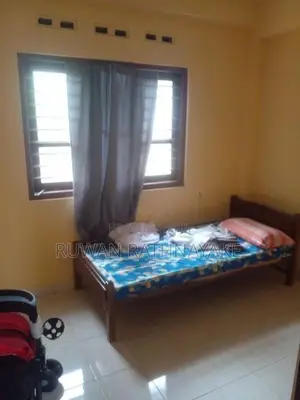 Two Storey House for Rent in Raththanapitiya