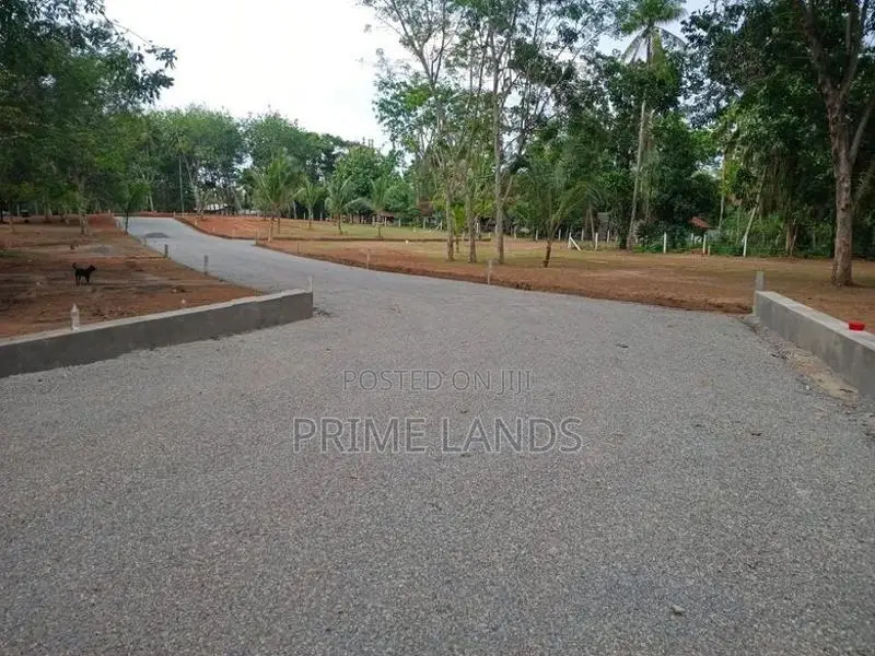 Land in Diuwlapitiya