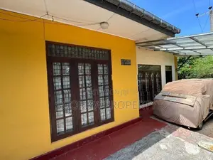 Near University House for Sale in Moratuwa Suwarapola