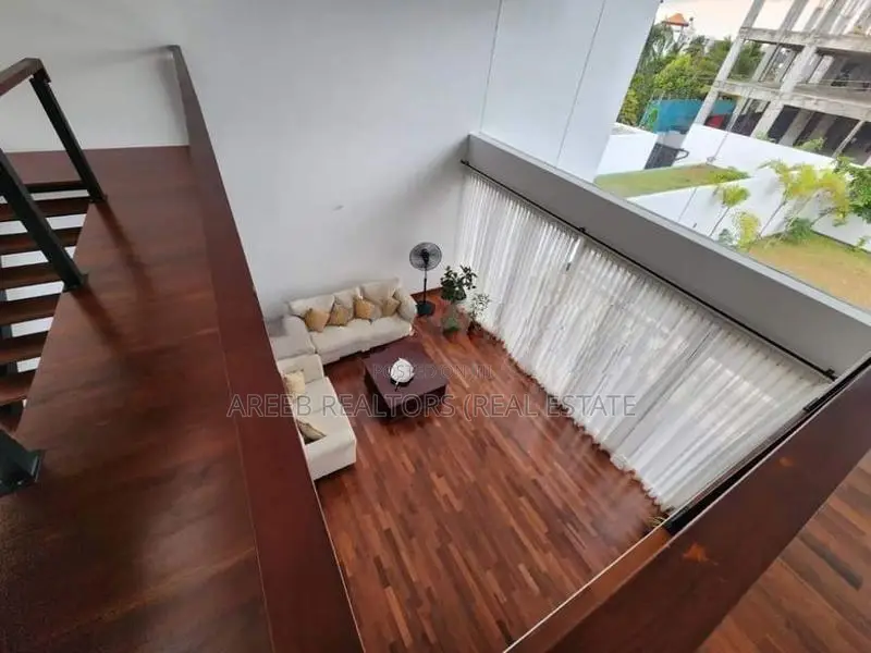 Luxury 4-Bedroom House for Rent | Koswatta,
