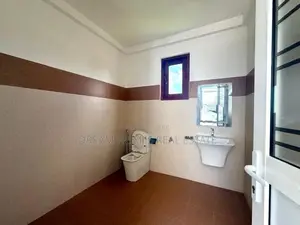 Luxury Two-Story Home for Sale – Kahathuduwa
