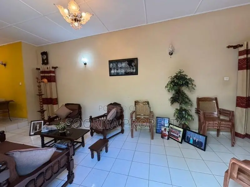 Near University House for Sale in Moratuwa Suwarapola