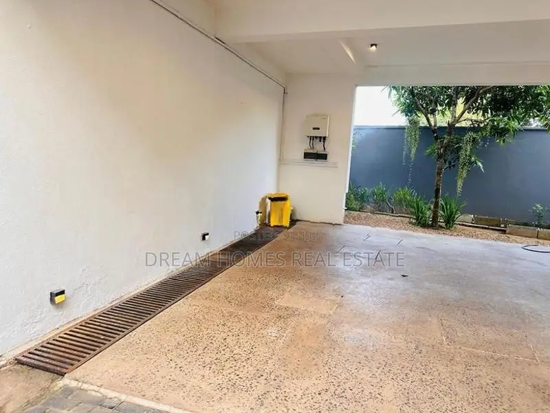 Luxury 4,000 Sq.Ft. House for Sale in Pannipitiya