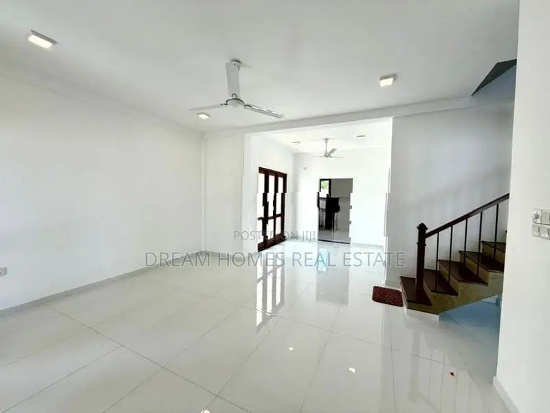 Luxury Two-Story Home for Sale – Kahathuduwa