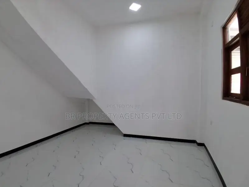 Brand New Single Storey House for Sale in Wellampitiya