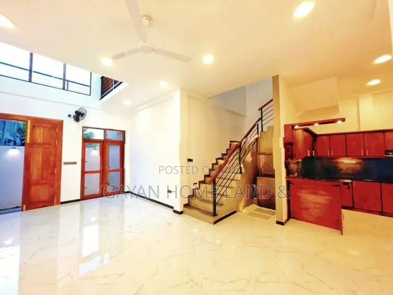Luxury Two Storey Brand New House in Piliyandala
