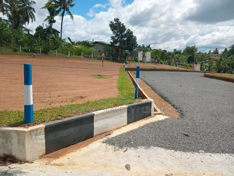 Land for Sale at Kahathudwa Near 120 Bus Route