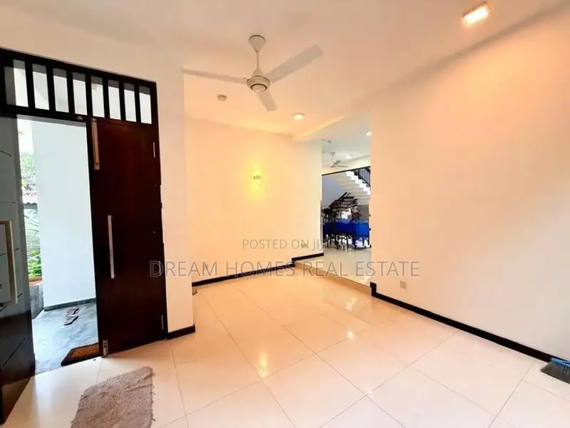 Three-Storied House for Sale – Boralesgamuwa