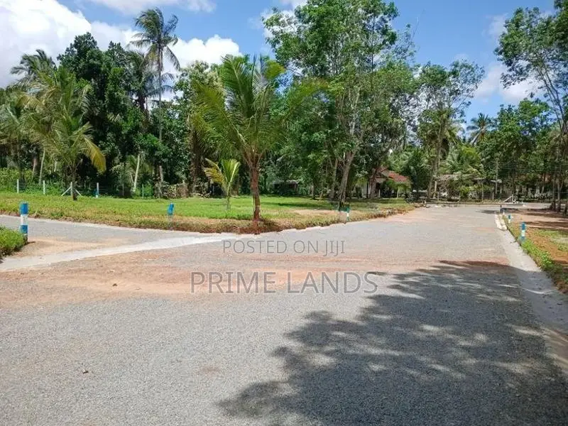 Land in Diuwlapitiya