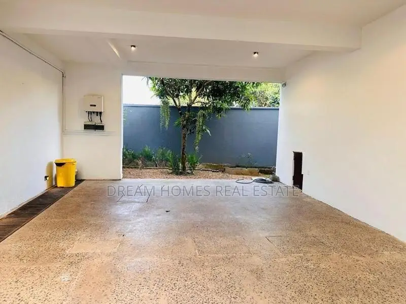 Luxury 4,000 Sq.Ft. House for Sale in Pannipitiya