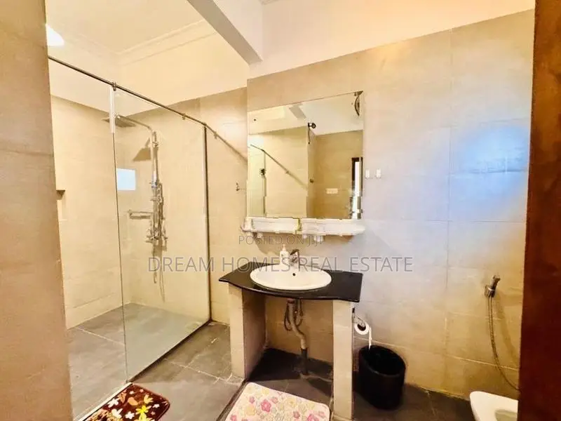Luxury 5 Bedroom House for Sale – Colombo 07