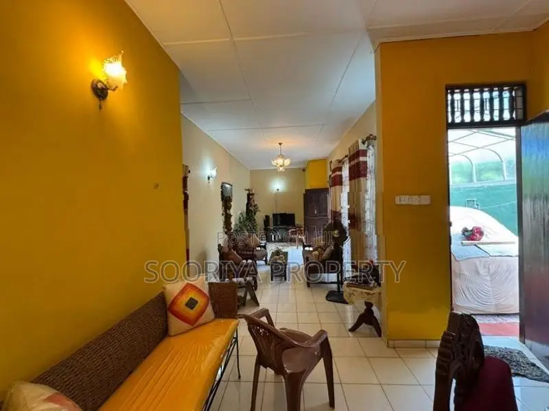 Near University House for Sale in Moratuwa Suwarapola