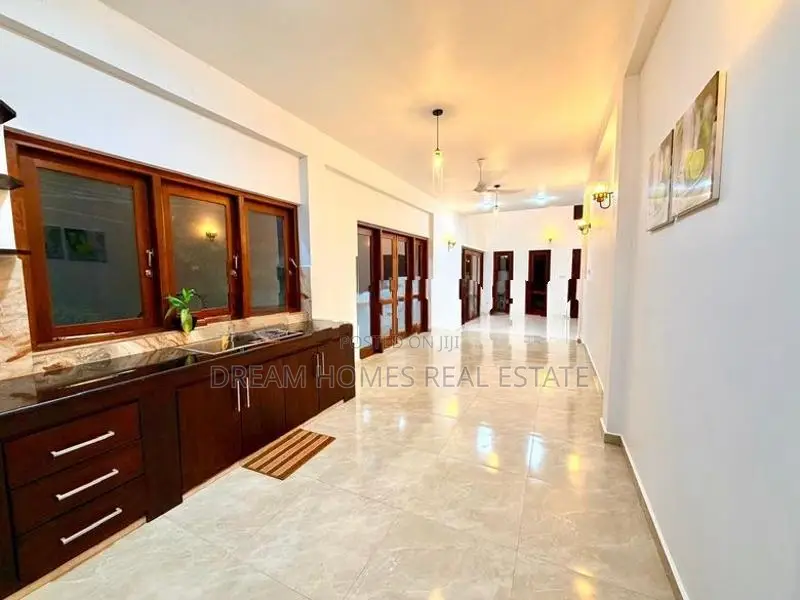 Architect-Designed Super Luxury House for Sale – Hokandara