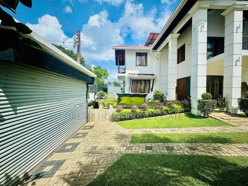 4-Bedroom House for Sale – Thalawathugoda, Hokandara Road