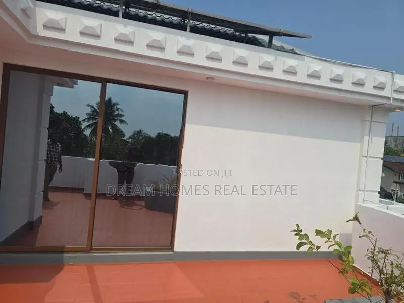 Luxury 4-Storey House with Lift for Sale – Dehiwala