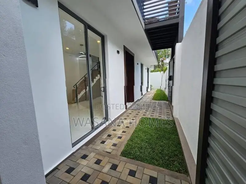 Modern) Beautiful House for Sale Kottawa