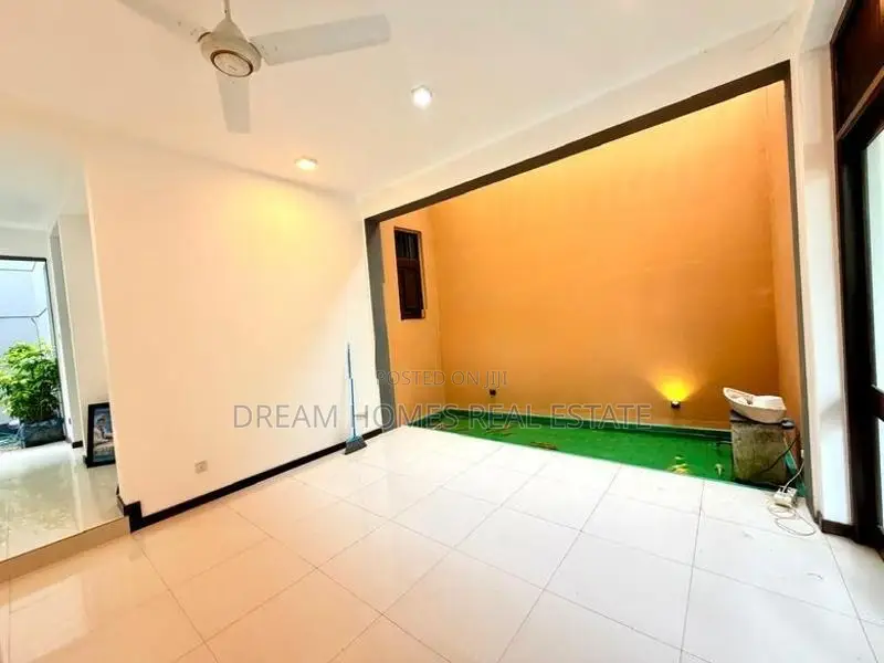 Three-Storied House for Sale – Boralesgamuwa