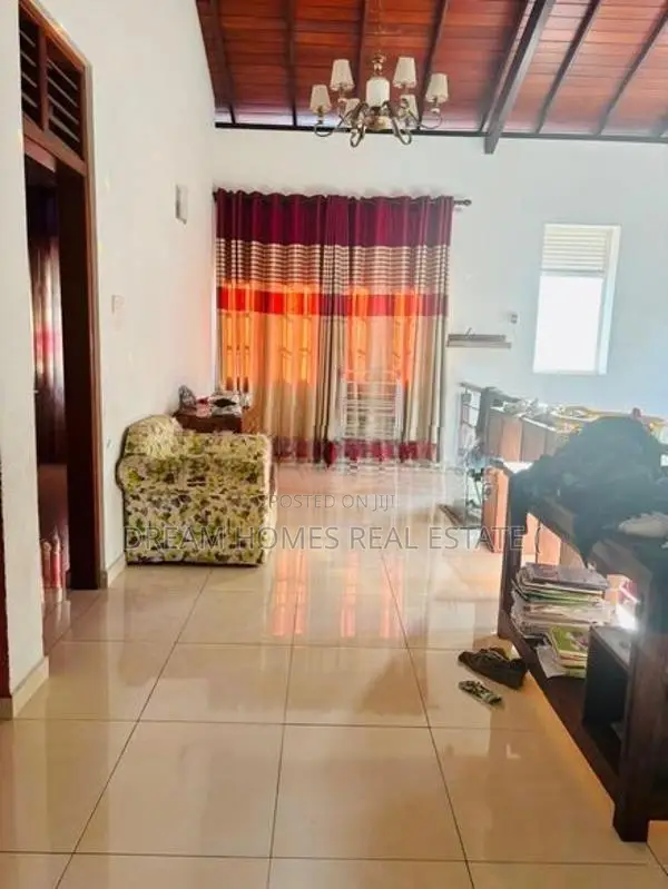 Beautiful Family Home for Sale – Rajagiriya